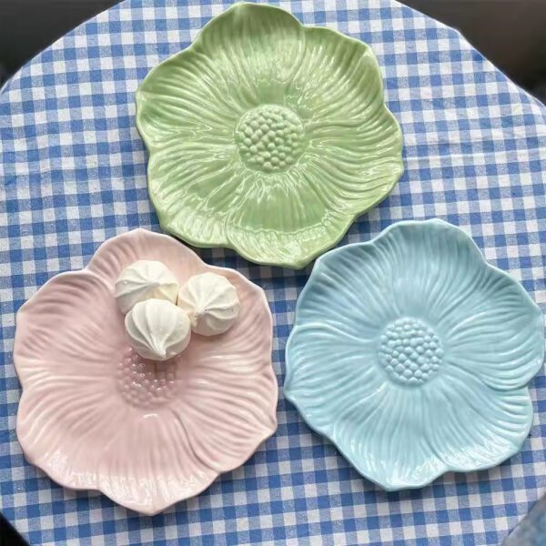 Decorative Flower Shaped Sauce Dish Sushi Appetizer Plates Porcelain Serving Dish - Image 3
